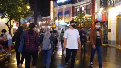Libur Panjang, Trans Studio Bandung banjir pengunjung. (Ayobandung/Nur Khansa)
