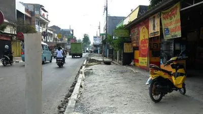Revitalisasi trotoar sejumlah ruas jalan di Jaksel (selatan.jakarta.go.id)