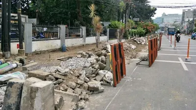Trotoar Cikini Lebih Lebar dan Apik, Tapi Masih Ada yang Bikin Risih