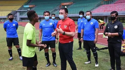Ketua Umum PSSI, Mochamad Iriawan mengunjungi pemusatan latihan (TC) Timnas Indonesia U-16 di Stadion Patriot Candrabhaga, Bekasi belum lama ini/ (pssi.org)