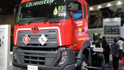 UD Trucks memajang Quester di arena GIICOMVEC 2020 di Jakarta, Kamis (5/3/2020). [Suara.com/Manuel Jeghesta Nainggolan]