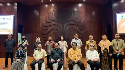 Menteri BUMN Erick Thohir menyempatkan mampir ke Rumah Sakit Pendidikan Universitas Indonesia (RSP UI). (dok UI)