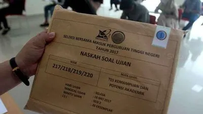 Sebagai ilustrasi: Ujian Seleksi Bersama Masuk Perguruan Tinggi Negeri (SBMPTN) 2017 di Universitas Negeri Jakarta, Selasa (16/5). (dok Suara.com)