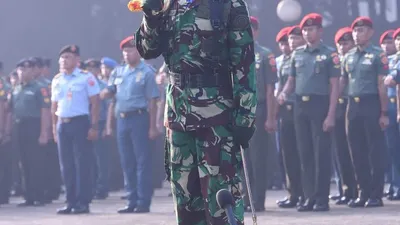 Upacara bendera di Lapangan Apel B-3, Mabes TNI Cilangkap, Jakarta Timur, Jumat (17/1/2020). (Puspen TNI)