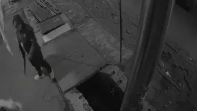 Video Viral, Pria Bawa Golok Serang Warga Secara Acak di Kota Bandung