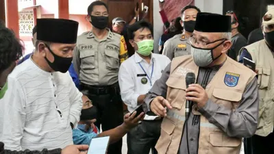 ali Kota Depok, Mohammad Idris meninjau persiapan penerapan prosedur standar new normal.  (Foto: Rusdy Nurdiansyah/Republika)