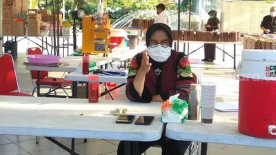 Wali Kota Surabaya Tri Rismaharini akan memberlakukan PSBB 28 April 2020. (Suara.com/Dimas)