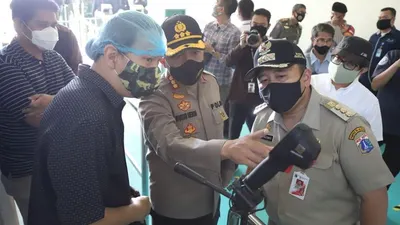 Forum Komunikasi Pimpinan Kota (Forkopimko) Jakarta Utara meninjau area Taman Impian Jaya Ancol untuk mengecek penerapan protokol kesehatan pencegahan penyebaran COVID-19 sebelum Taman Impian Jaya Ancol dibuka pada Sabtu (20/6/2020) pekan ini.  (Kominfotik Jakut)