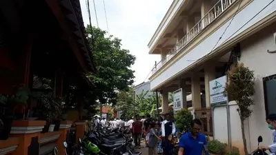 Warga Depok Masih Jamaah Salat Jumat