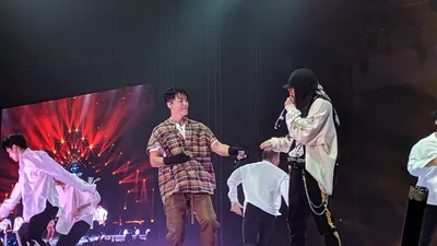 Super Junior D&E saat tampil di acara Super K-Pop Festival, Sabtu (29/9/2019). (Istihanah Soejoethi/Ayojakarta.com)