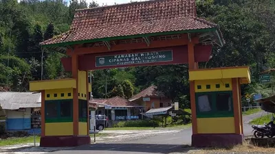 Kawasan wisata Cipanas Gunung Galunggung, Tasikmalaya. (Ayotasik/Irpan Wahab)