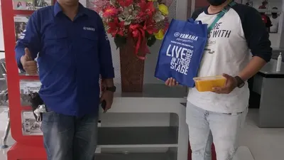 Acara soft launching diler baru  Sinar Bintang Motor di Jalan Jenderal Basuki Rachmat, Jatinegara, Jakarta Timur, Senin (27/4/2020).  (Ayojakarta.com/Hendy Dinata)
