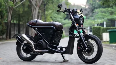 Yamaha Mio milik YouTuber Bimo 'Picky Picks' Dimodifikasi ala motor custom. (Facebook/Gilang)