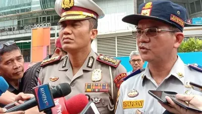 Dirlantas Polda Metro Jaya Kombes Yusuf  dan Kadishub DKI Jakarta, Syafrin Liputo. (Ayojakarta.com-Dhika Alam Noor)