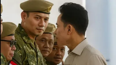 Gibran tertangkap kamera mengabaikan sejumlah menteri di kabinetnya.