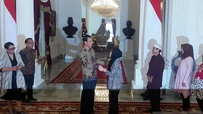 Presiden Sambut Kedatangan Siti Aisyah di Istana. (Antara)