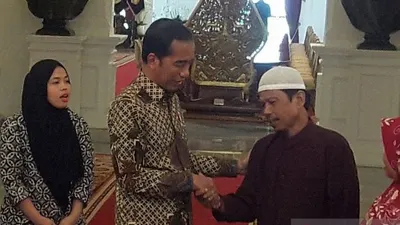 Pertemuan Presiden Joko Widodo dengan Keluarga Siti Aisyah. (Antara)