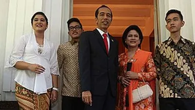 Presiden Joko Widodo bersama keluarga