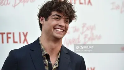 Noah Centineo (Antara)