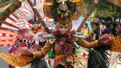 Awas Kena Macet! Rute Karnaval Kendaraan Hias di Malam 17 Agustus 2025, 31 Ruas Jalan di DKI Jakarta Ini Dialihkan 