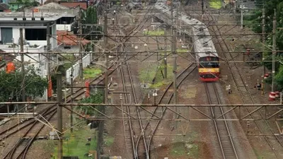 Commuter Line (Rizky Andrianto/Antara)