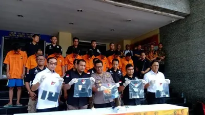 Polisi Ringkus Pelaku Penggelapan 53 Mobil