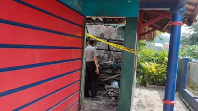 Rumah yang dibakar