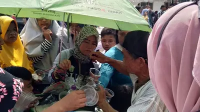 Pesta Rakyat, Ribuan Warga Bogor Serbu Kuliner Gratis di Gedung DPRD