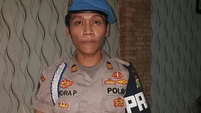 Pelaku penipu yang mengaku polisi provos di Polda Metro Jaya, EYP (26). (Dok. Humas Polres Metro Bekasi Kota)
