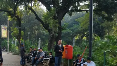 Sejumlah peserta aksi bertajuk Tahlil Akbar 266 mulai berdatangan ke lokasi, Patung Kuda Monas, di Jakarta, Rabu, (26/06/2019) (ANTARA/Boyke Ledy Watra)