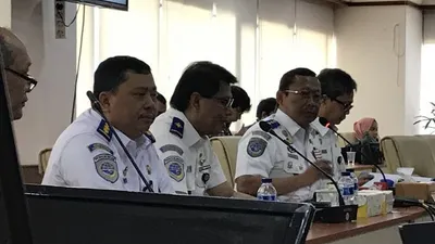 Direktur Jenderal Perhubungan Darat Kementerian Perhubungan Budi Setiyadi dalam konferensi pers di Jakarta, Senin (25/3/2019). (Antara)