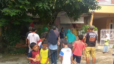 Tinggal Sendiri, Seorang Kakek Ditemukan Membusuk di Rumahnya