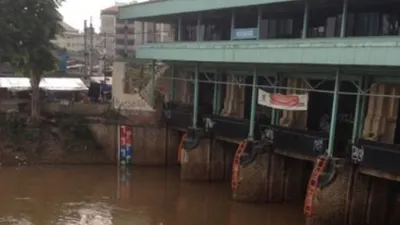 Pintu Air Pasar Ikan