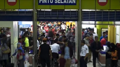 Antisipasi Massa ke MK, Pengamanan Stasiun Gambir Diperketat
