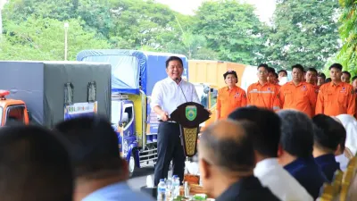 Gubernur Herman Deru melepas 23 armada bantuan kemanusiaan Rp2,65 miliar untuk korban bencana di Aceh, Sumbar, dan Sumut sebagai wujud kepedulian Sumsel.