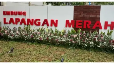 Embung Lapangan Merah (Sumber: Instagram @pramonoanungw)