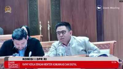 Profil Endipat Wijaya yang sebut gerakan donasi si paling Aceh. (Sumber: TL YouTube Komis I DPR RI | Foto: TL YouTube Komis I DPR RI)