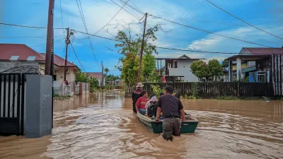 Kampung Batu Busuk di Kota Padang Masih Terendam, Warga Desak Relokasi Permanen ke Lokasi Aman