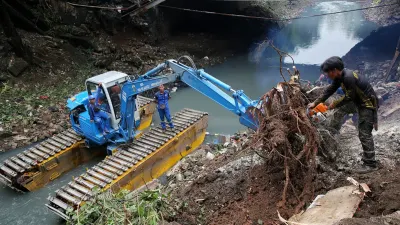 PENTING! Peringatan Dini dari BPBD DKI Jakarta Potensi Longsor di 12 Kecamatan Ini 