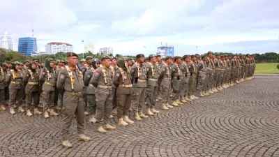 Seluruh Satuan Polisi Pamong Praja (Satpol PP) DKI Jakarta akan ikut memberikan pengawan hingga mengatur lalu lintas. (Sumber: Beritajakarta.id | Foto: Beritajakarta.id)