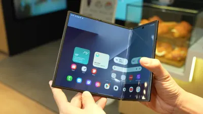 Samsung Galaxy Z Trifold, HP Lipat Tiga yang Bukan Sekadar Pamer Teknologi