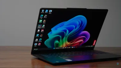Lenovo Yoga Slim 7X, Salah Satu Rekomendasi Laptop Snapdragon Terbaik di Indonesia. (Sumber: youtube.com/@MatthewMoniz)