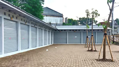 Pedagang eks Barito yang masih belum terdaftar untuk menempati Sentra Fauna dan Kuliner (SFK) Lenteng Agung masih bisa melakukan pendaftaran loh. (Sumber: beritajakarta.id | Foto: beritajakarta.id)