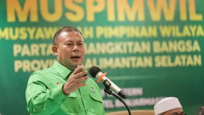 Viral Video Arogansi Tak Perlu Ahli Gizi di MBG, Profil Cucun Ahmad Syamsurijal Sang Wakil Ketua DPR RI Pendidikan Apa?