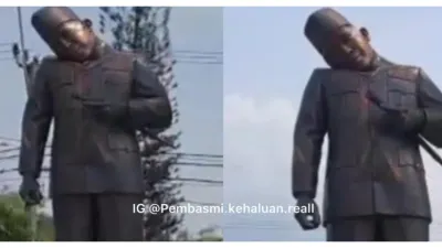 Viral Patung Soekarno Miring pada Bagian Kepala (Sumber: Instagram @pembasmi.kehaluan.reall)