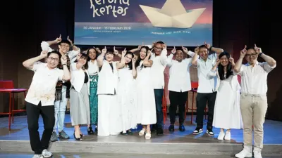 Trinity Entertainment Network berkolaborasi dengan Trinity Youth Symphony Orchestra (TRUST) dan Indonesia Kaya menghadirkan Musikal Perahu Kertas, yang siap mengajak penonton menelusuri perjalanan emosional yang hangat dan menyentuh. (Dok Trust)