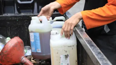 Cara Membuang Minyak Jelantah yang Baik dan Benar (Sumber: tangerangkota.go.id)