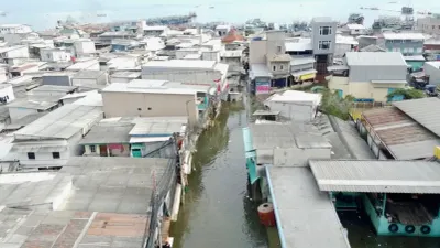 Ilustrasi. Pembangunan tanggul NCICD Pantai Mutiara Jakarta Utara (Sumber: dsda.jakarta.go.id | Foto: dsda.jakarta.go.id)