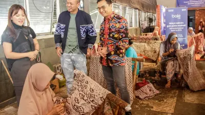 Kolaborasi BTN dan WWF Hadirkan Batik Ramah Lingkungan di Hari Batik Nasional