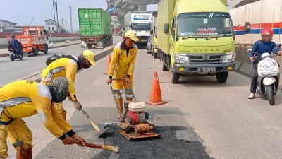 Aduan JAKI, 10.329 Titik Jalan Rusak Sudah Diperbaiki Pasukan Kuning Jakarta Utara Sepanjang Tahun 2025